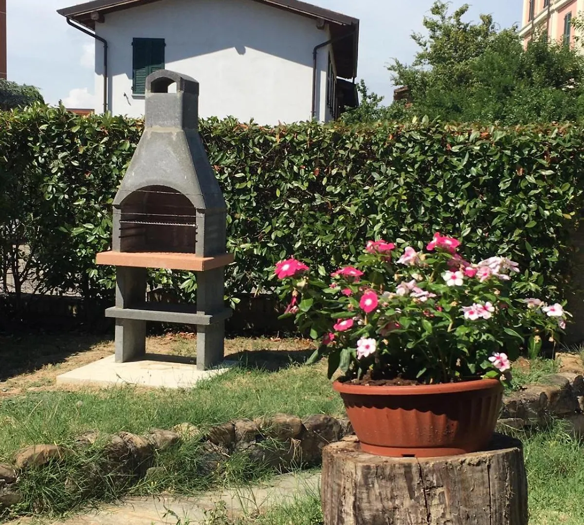 Casa vacanze Casa Gatti: Villa Con Giardino Con Accesso Indipendente Rivanazzano Terme Italia